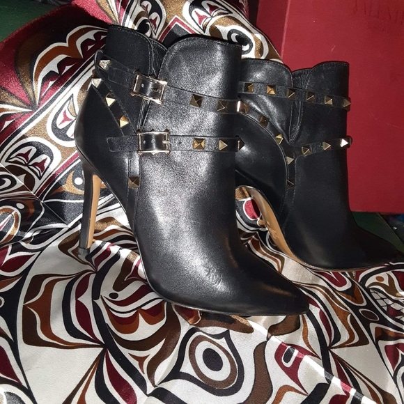 Valentino - Picture 7 of 7